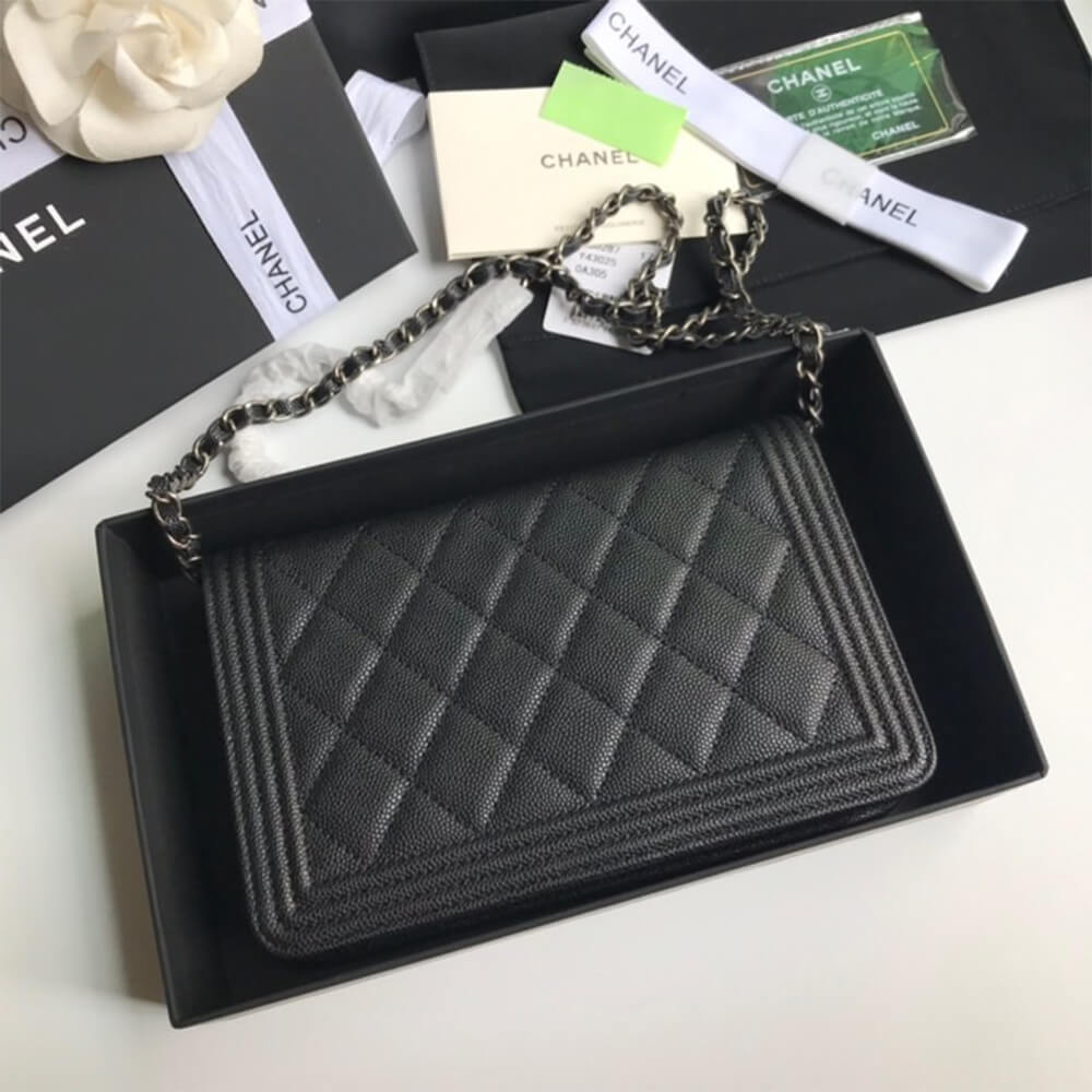 Ch**el BOY Ch**el Wallet On Chain(high-end grade)