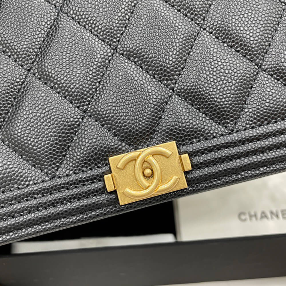 Ch**el BOY Ch**el Wallet On Chain(high-end grade)