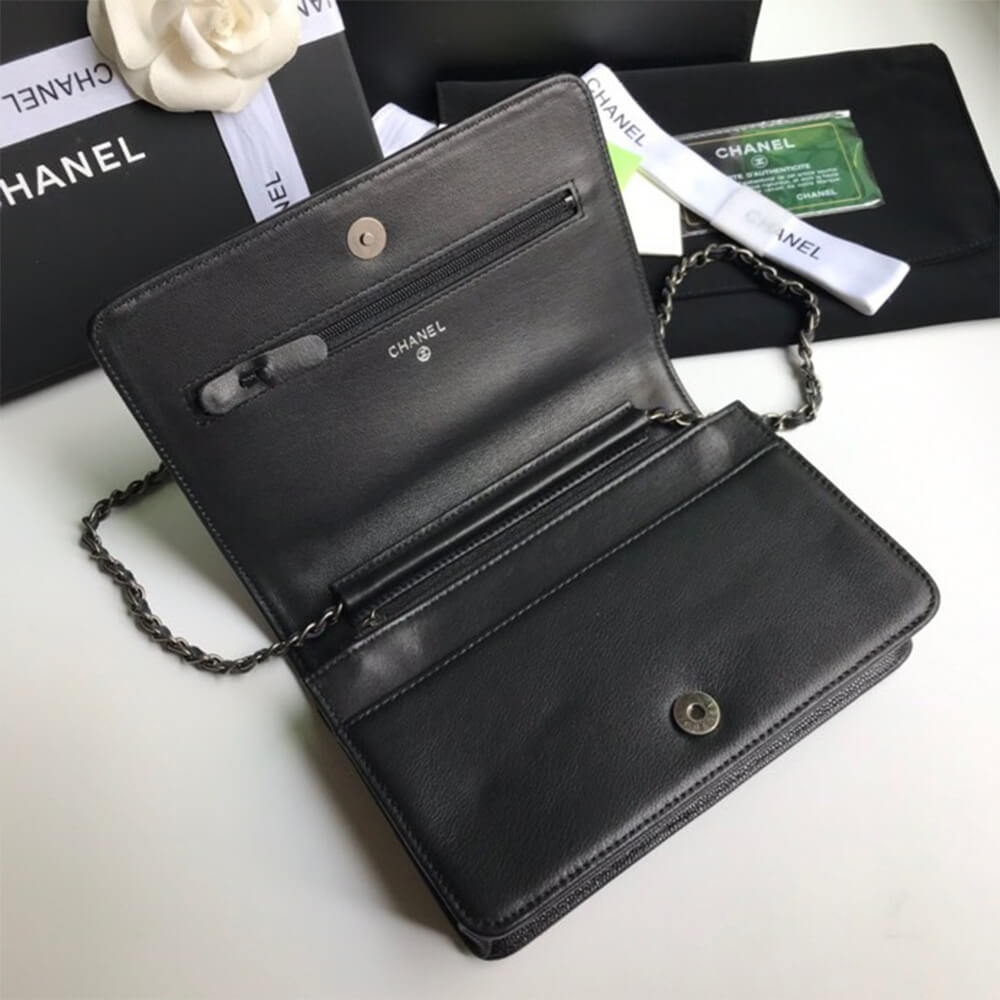Ch**el BOY Ch**el Wallet On Chain(high-end grade)