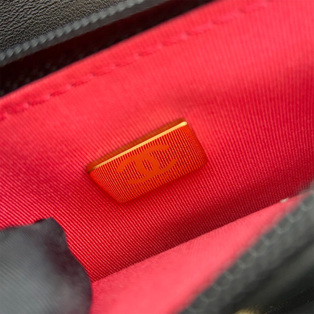 Ch**el 19 Wallet on Chain(high-end grade)