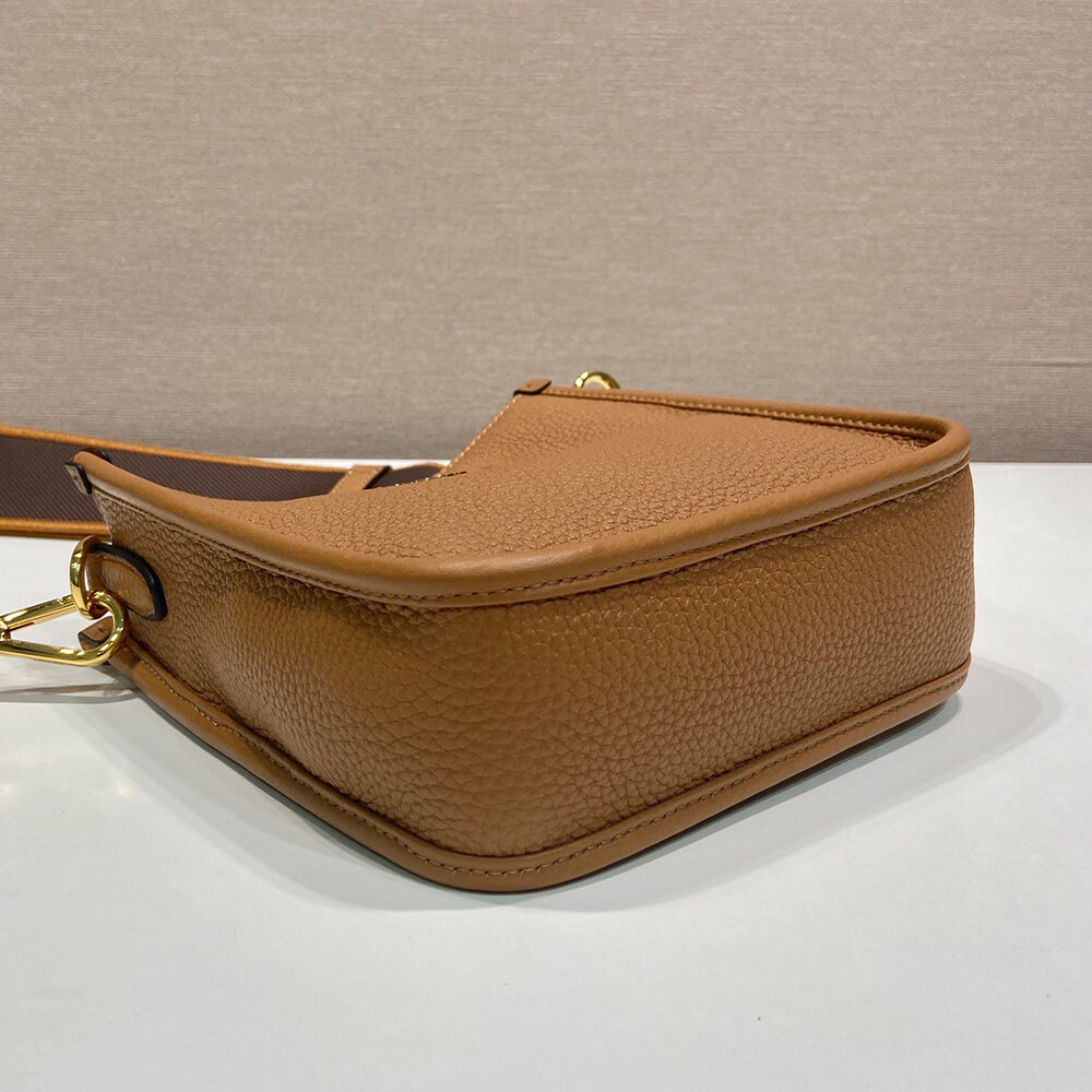 Pra*a Leather mini shoulder bag(HIGH-END GRADE)