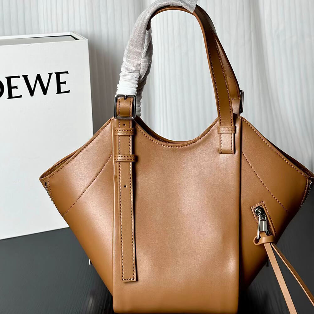 L0ew* Hammock Flip bag in classic calfskin(HIGH-END GRADE)