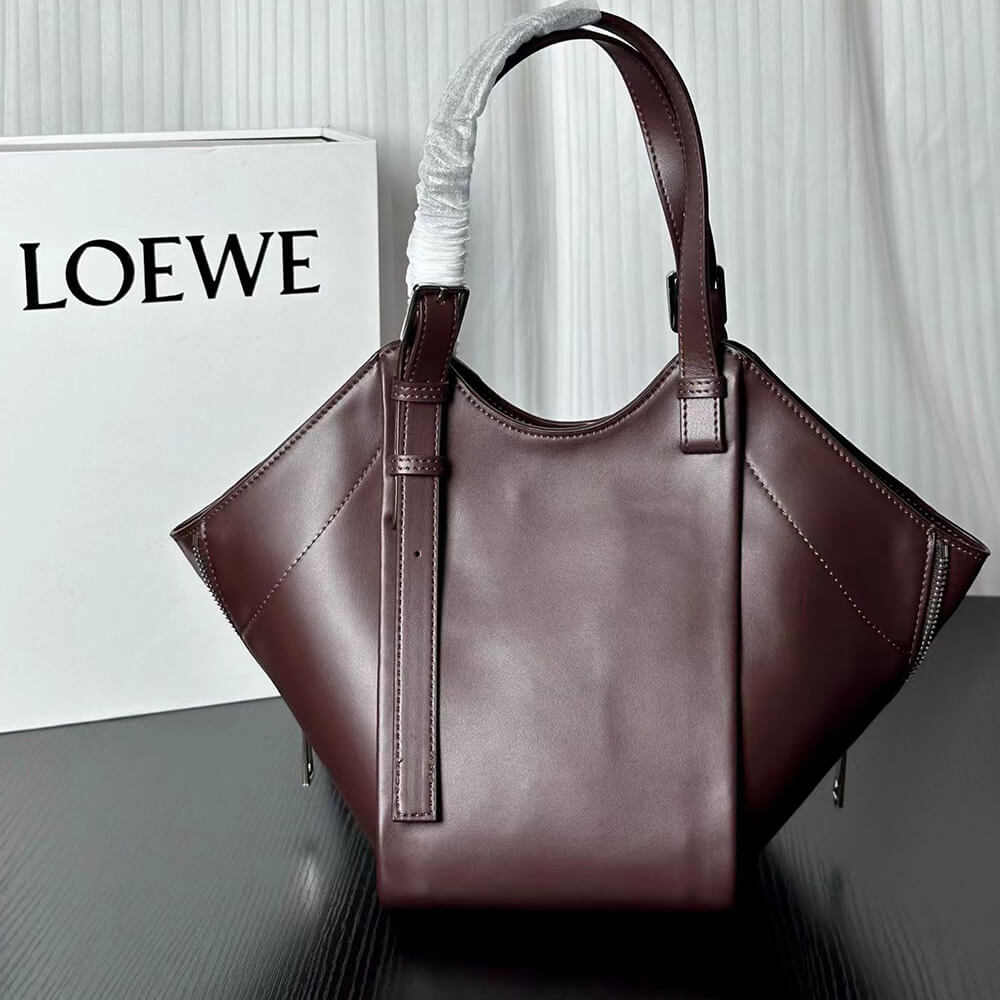 L0ew* Hammock Flip bag in classic calfskin(HIGH-END GRADE)