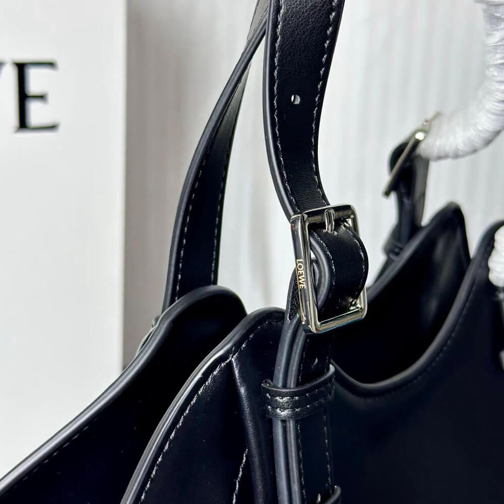 L0ew* Hammock Flip bag in classic calfskin(HIGH-END GRADE)