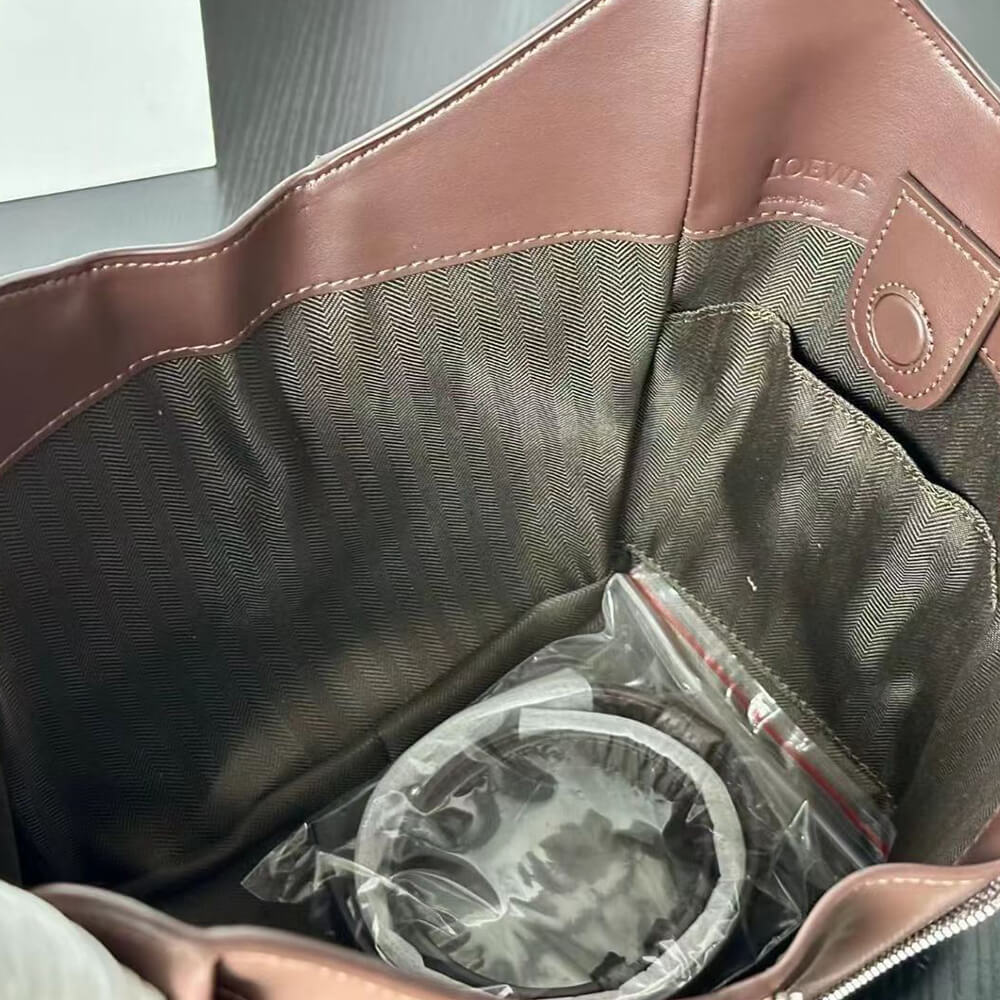 L0ew* Hammock Flip bag in classic calfskin(HIGH-END GRADE)