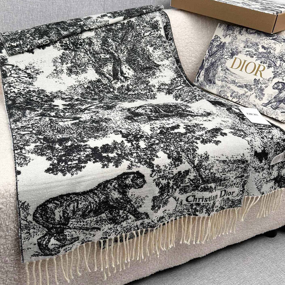 D10r Toile de Jouy Sauvage Scarf