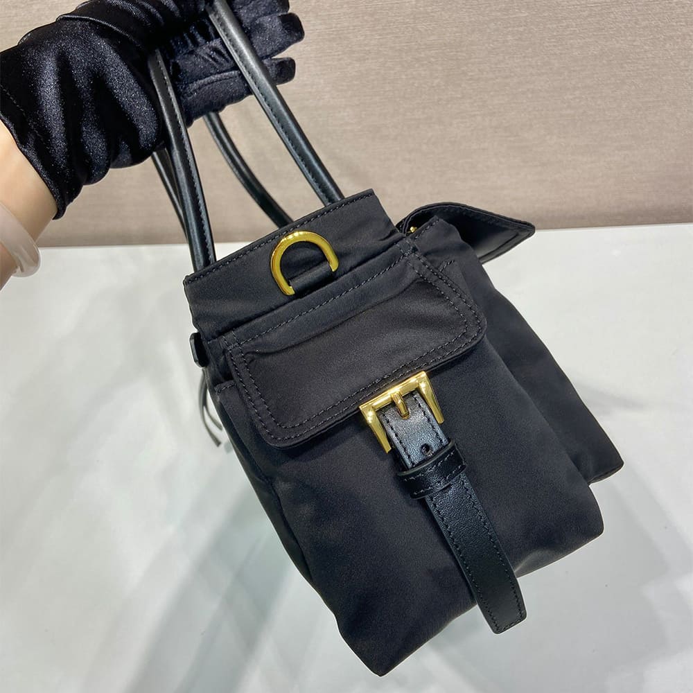 Pra*a Explore medium Re-Nylon and leather tote bag(HIGH-END GRADE)