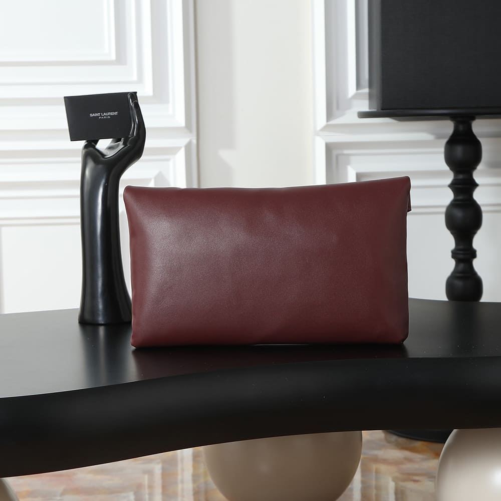 Y51 CASSANDRE large envelope pouch in shiny leather(HIGH-END GRADE)