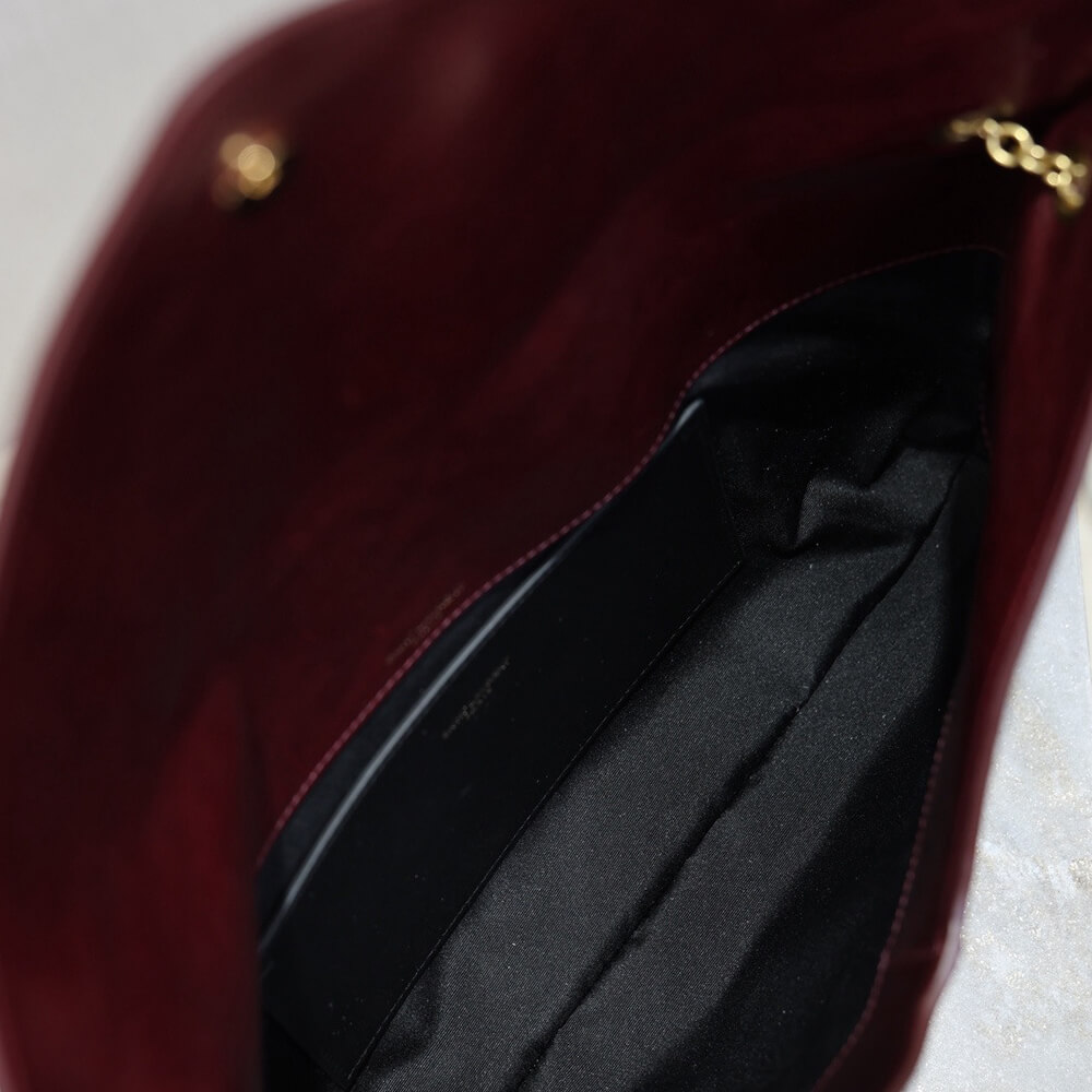 Y51 CASSANDRE XXL pouch on chain in shiny leather(HIGH-END GRADE)